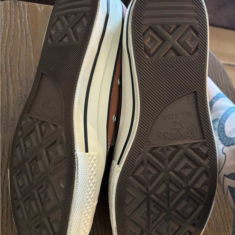 Converse Rust Low-Top Sneakers with White Laces - Picture 2 of 2